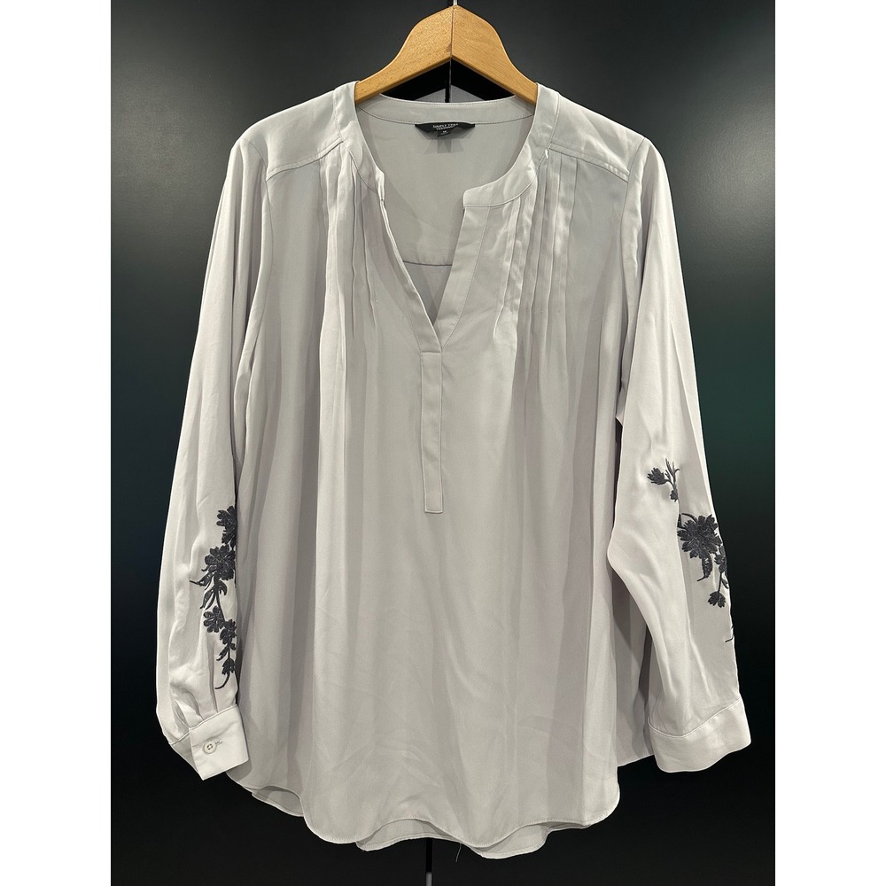Simply Vera Vera Wang Gray Embroidered Sleeve Blouse Plus Size 1X Pintuck Top